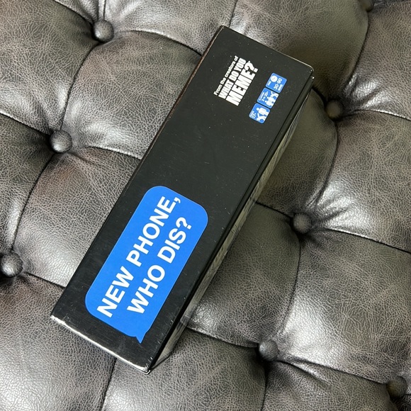 New Phone, Who Dis? - The 100% Offline Text Messaging Party Game - Picture 3 of 3